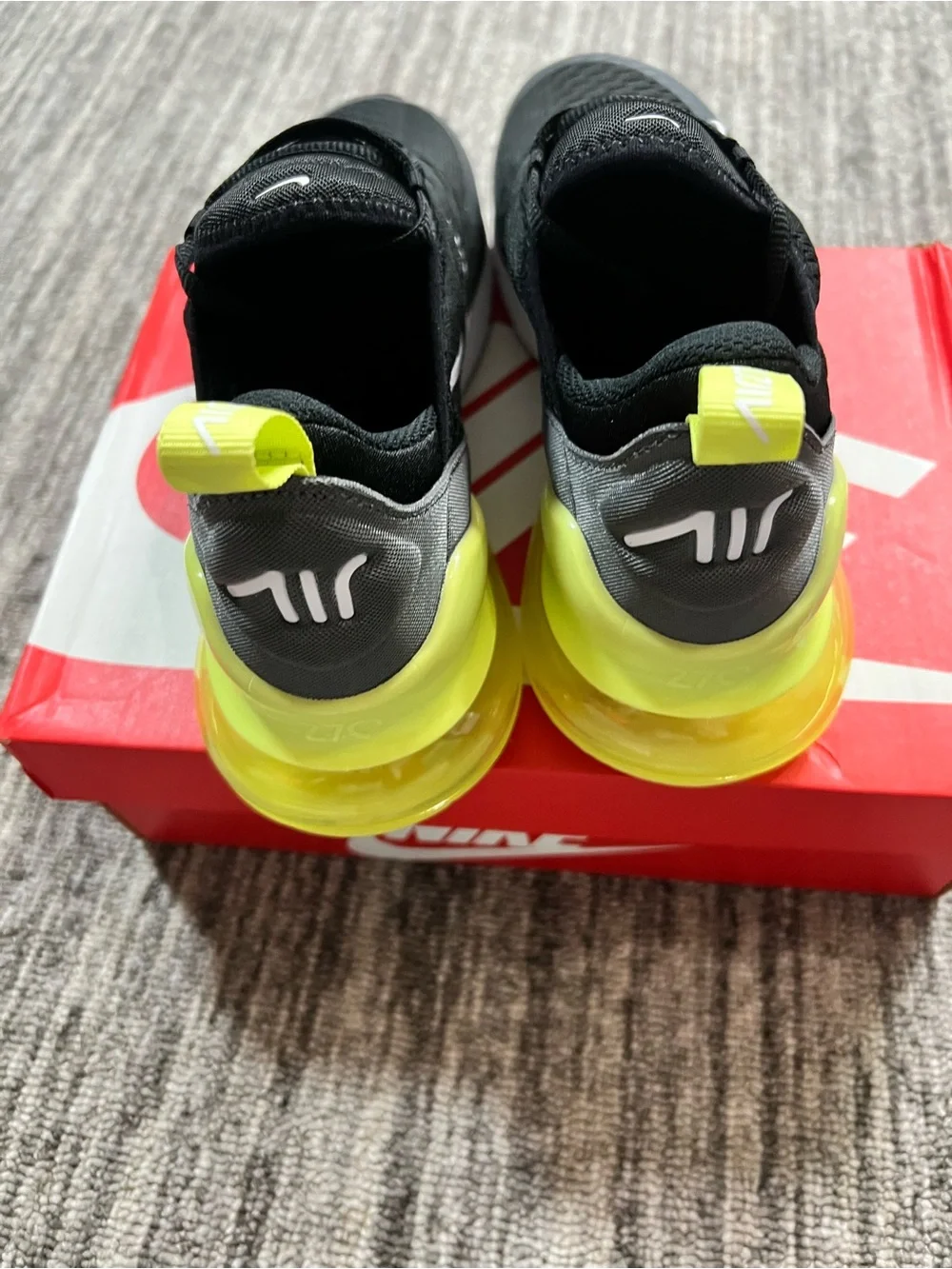 Nike Air Max 270 Light Lemon Twist Black Anthracite Size 8 Women’s / 6.5 Youth